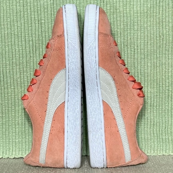 Puma Big Girls Peach/Cream Classic Suede Athletic Low Sneakers Shoes Size US 6C - Picture 6 of 11
